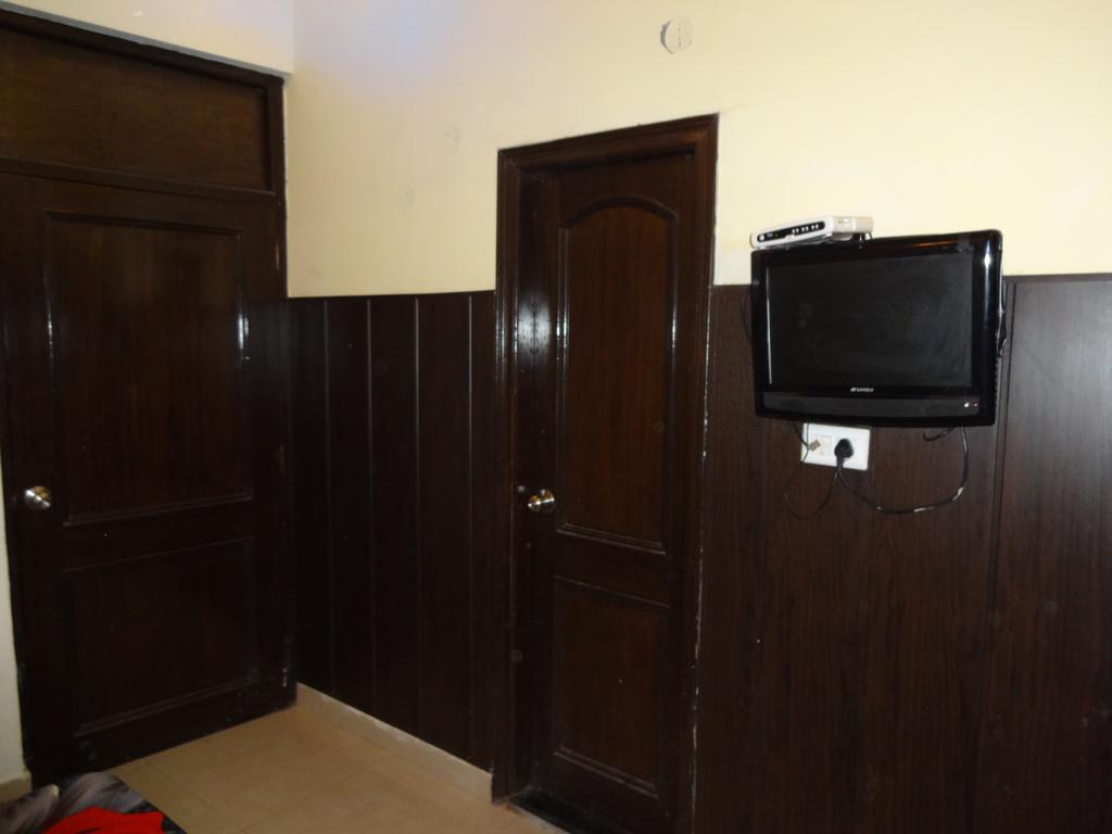Hotel Darbar View Amritsar Rum bild
